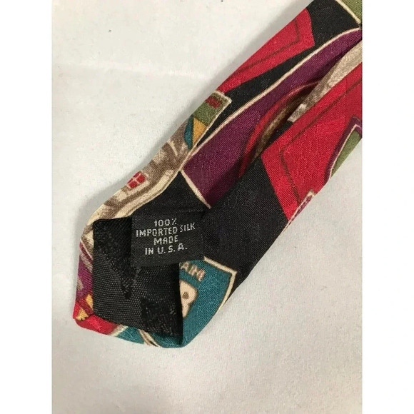 VTG Guess by Georges Marciano Travel Golf Posters 100% Silk Classic Neck Tie - Picture 4 of 4